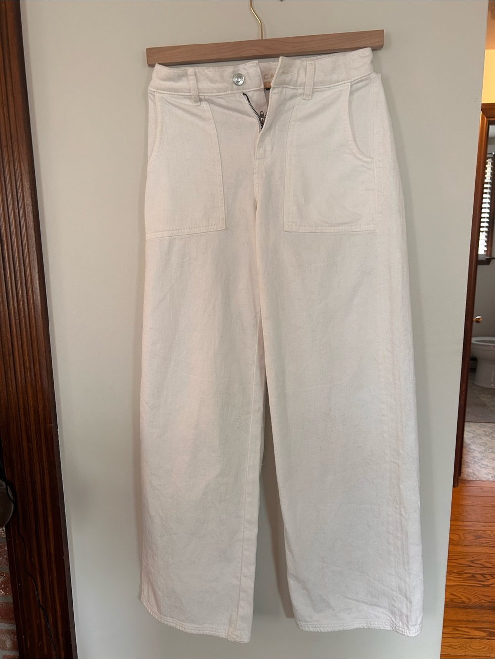 American Eagle Outfitters Cream Wide-Leg Chinos